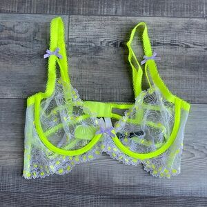 For Love & Lemons Victorias Secret White/Yellow Floral Lace Balconette Bra M